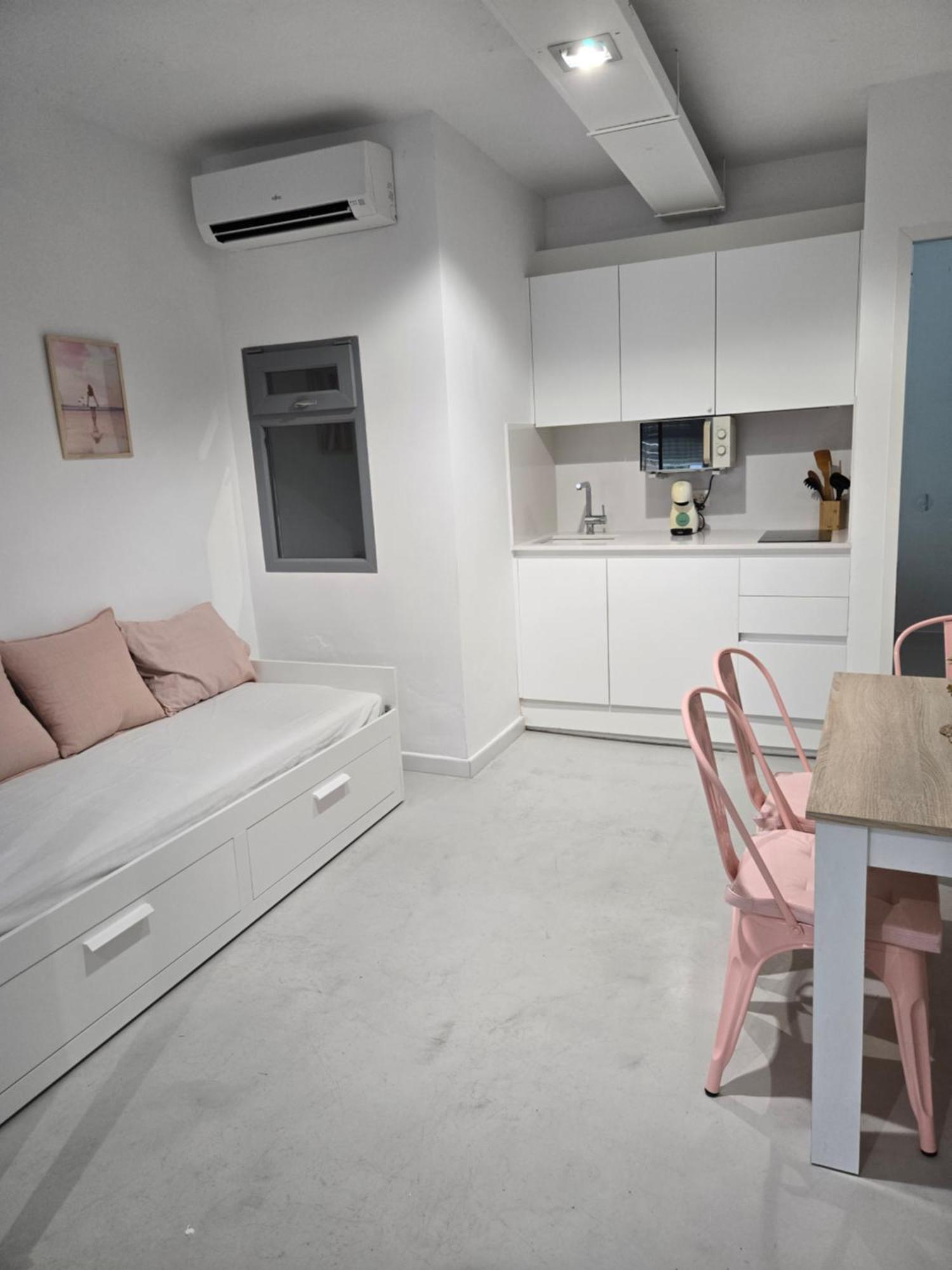 Little Love Hospitalet De L'Infant Exterior photo